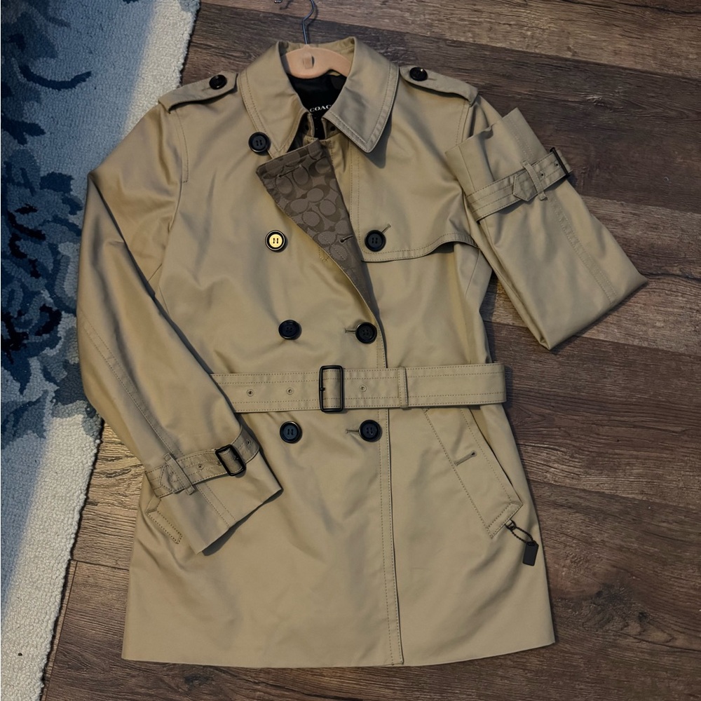 Coach Signature Lapel Short Trench